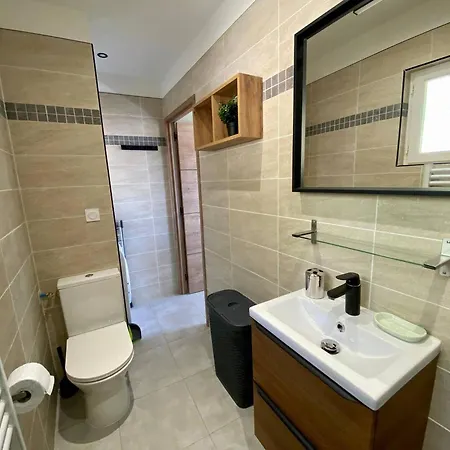 Climatise Centre Du Lavandou, Proche - Fr-1-816-6 *