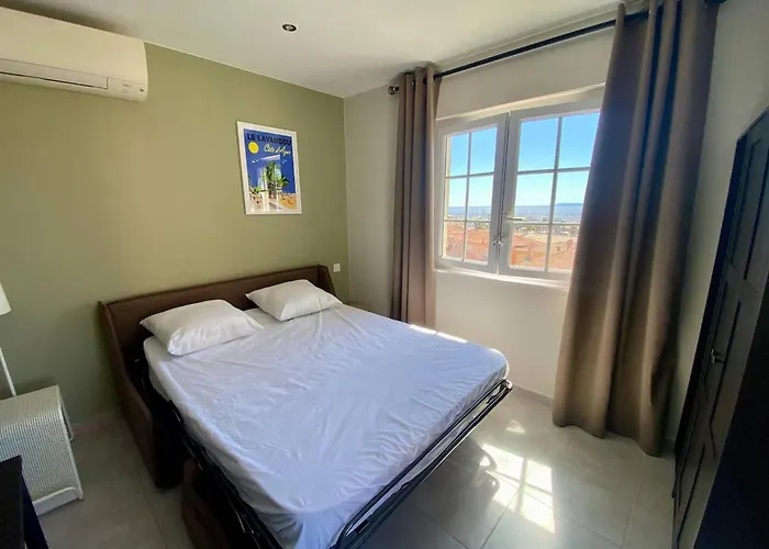 Апартаменты Climatise Centre Du Lavandou, Proche - Fr-1-816-6