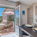 Climatise Centre Du Lavandou, Proche - Fr-1-816-6 Apartman